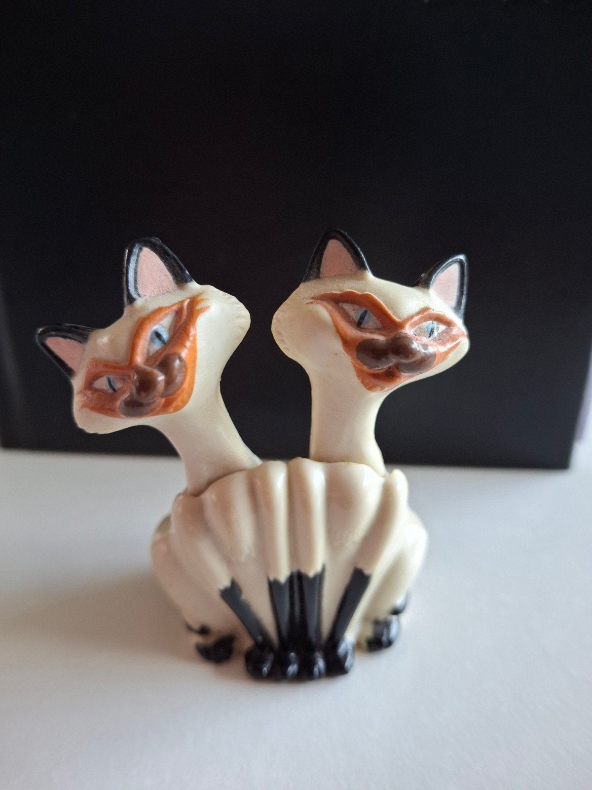 2 poezen .beeldje.plastic. Disney. Oud., Verzamelen, Ophalen of Verzenden, Zo goed als nieuw, Dier