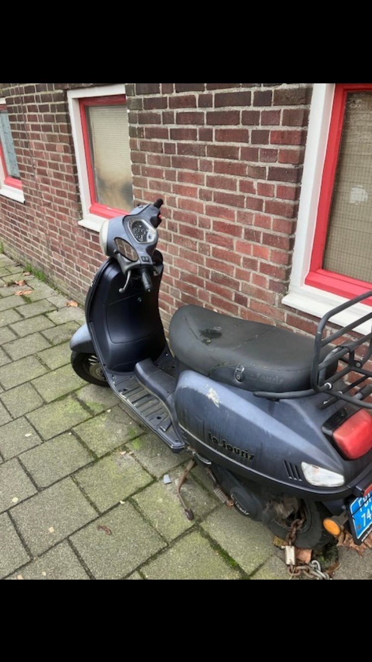 Defecte scooter gratis op te halen, Fietsen en Brommers, Snorfietsen en Snorscooters, Ophalen, Zo goed als nieuw, Benzine, Overige merken