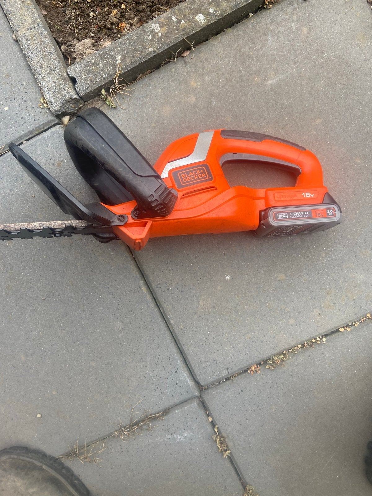 Black+Decker Heggenschaar & Grastrimmer Set 18V, Ophalen, Gebruikt, Accu