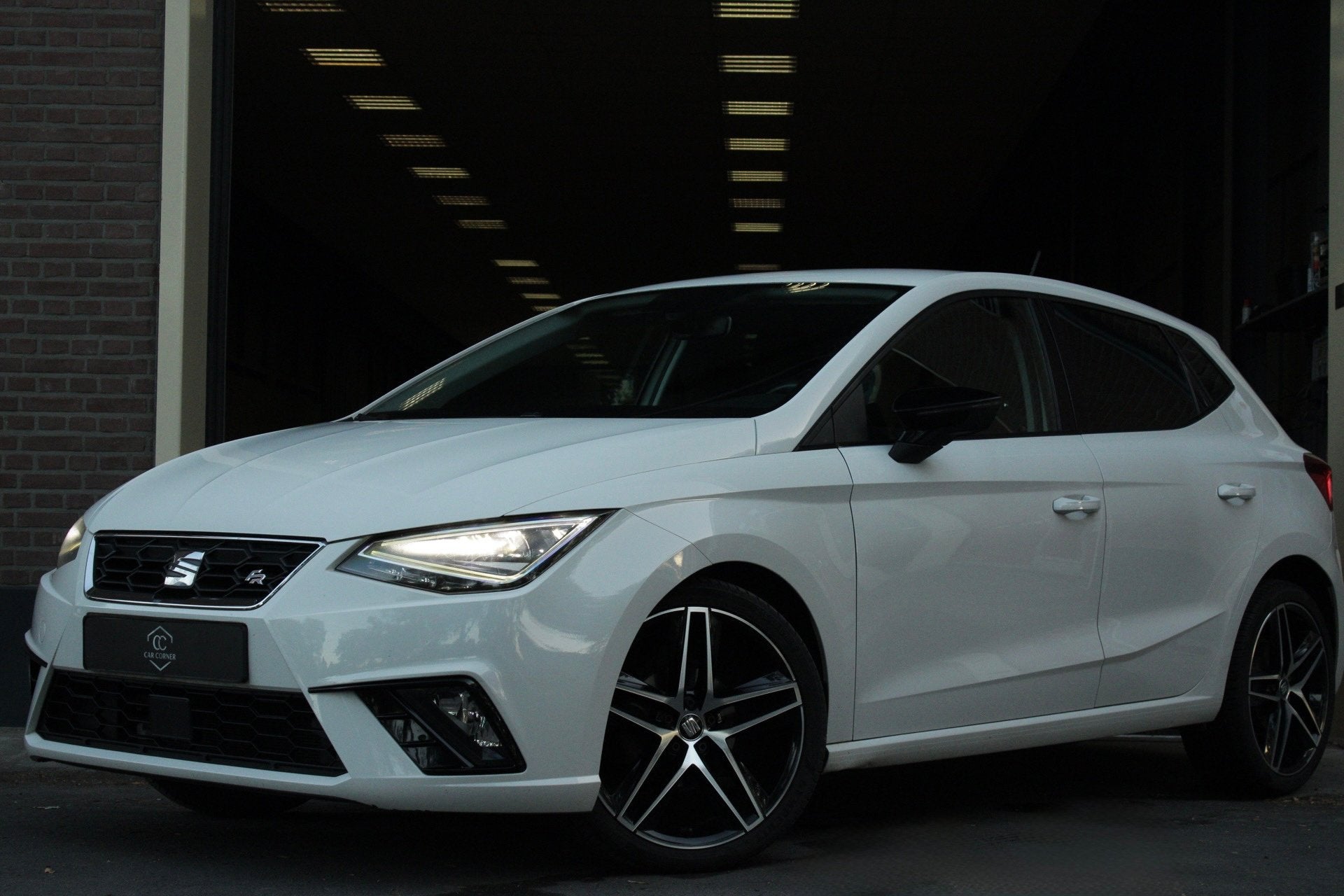 Seat Ibiza 1.0 TSI FR |LED|ACC|DCC|CarPlay|Sfeer|, Stof, Gebruikt, Zwart, 95 pk
