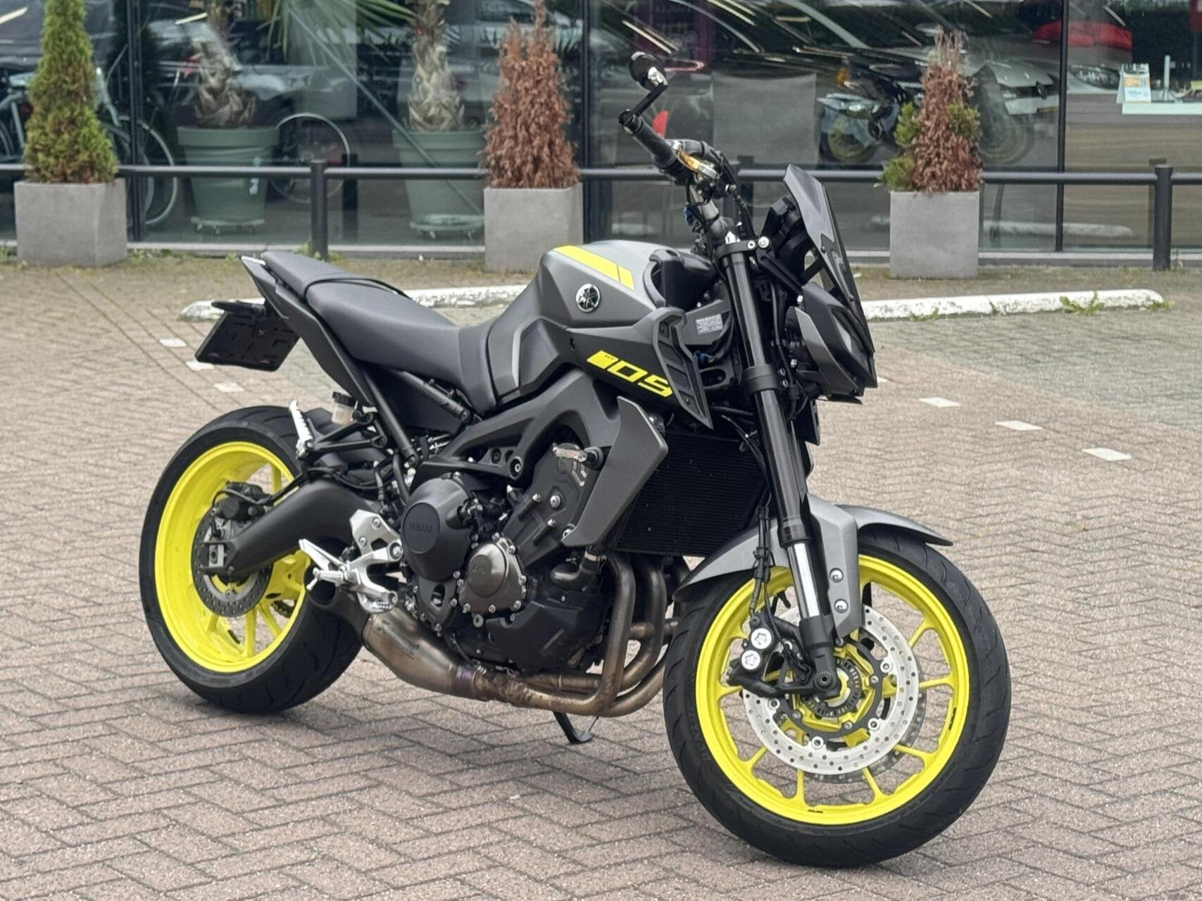 Yamaha MT-09 Night Fluo 2018 Akrapovic 7.855km Super Mooi, 5107RJ, Bedrijf, Info@tulpautobedrijf.nl, Meer dan 35 kW