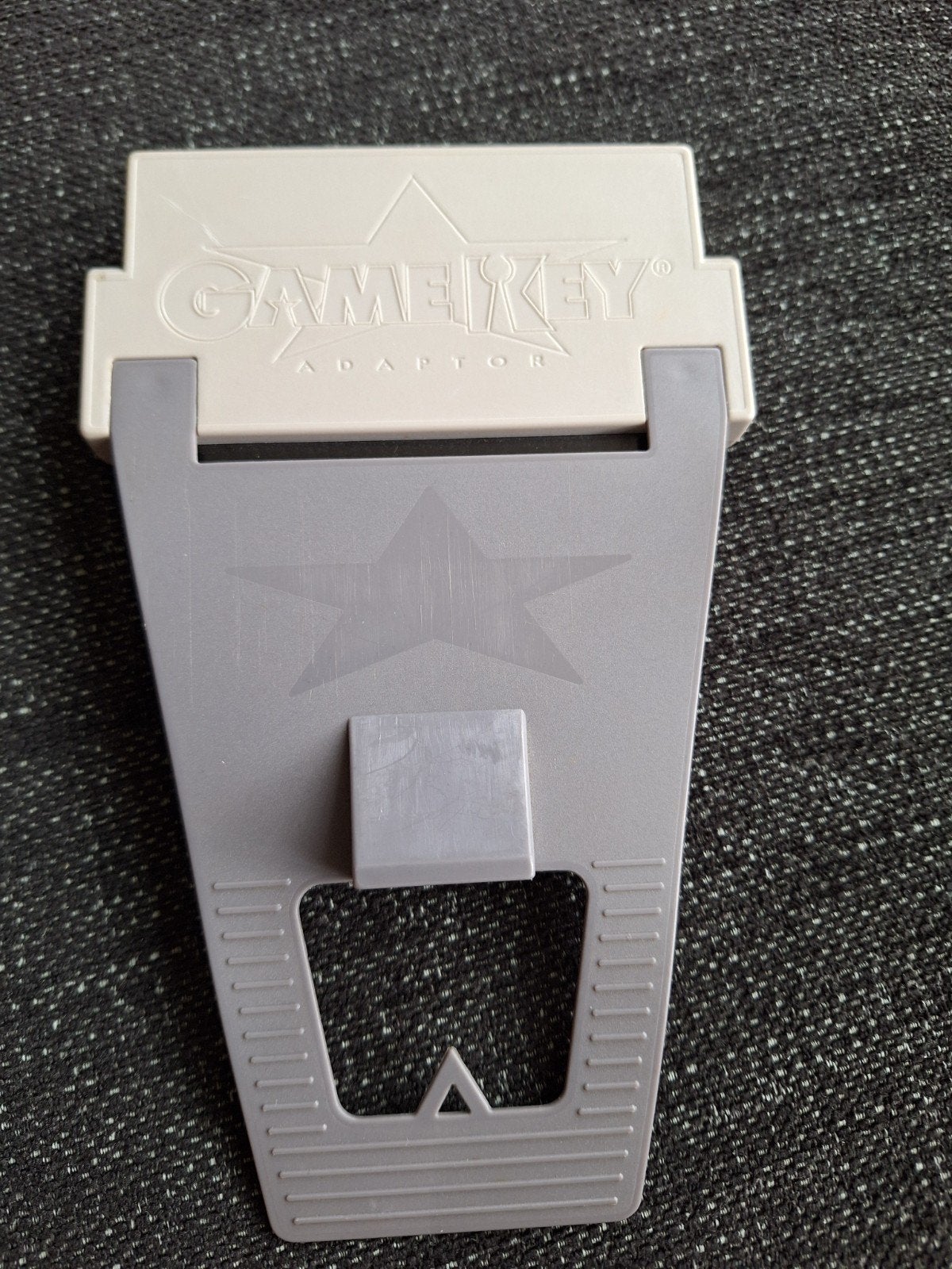 Horeleg GameKey Adapter voor Nintendo Nes, Spelcomputers en Games, Ophalen of Verzenden, Zo goed als nieuw, Zonder controller