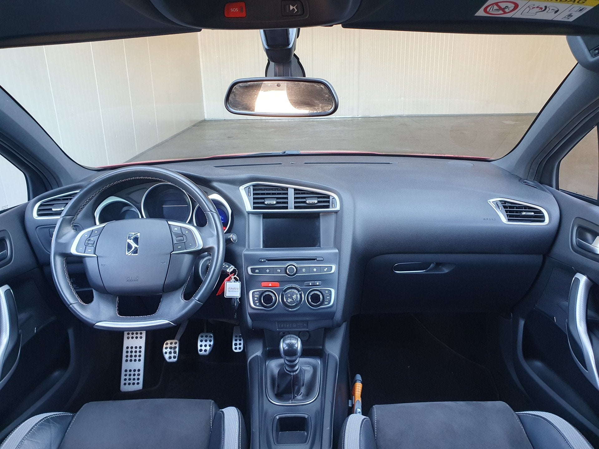 DS DS 4 1.2 PureTech Performance Line NAVI/CLIMA/HLEDER/CRUI, Auto's, DS, Gebruikt, Euro 6, 1199 cc, Bedrijf