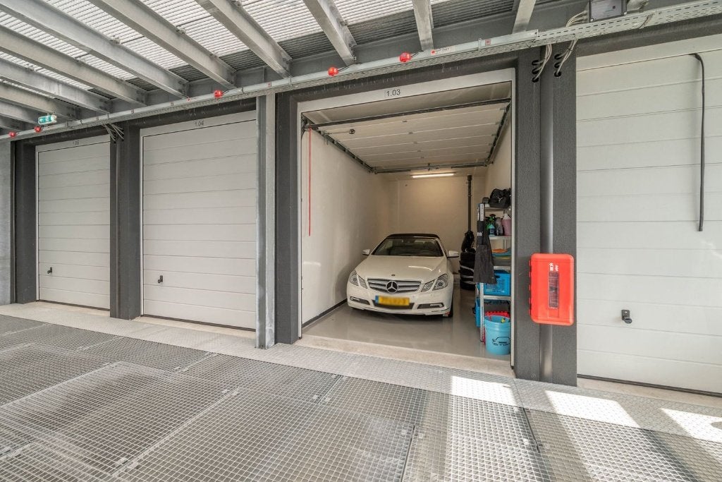 TE HUUR een garagebox op Multipark Heerhugowaard