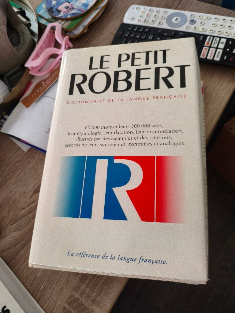 Le Petit Robert: Dictionnaire de la Langue Française, Gelezen, Alpha, Alain Rey, HBO