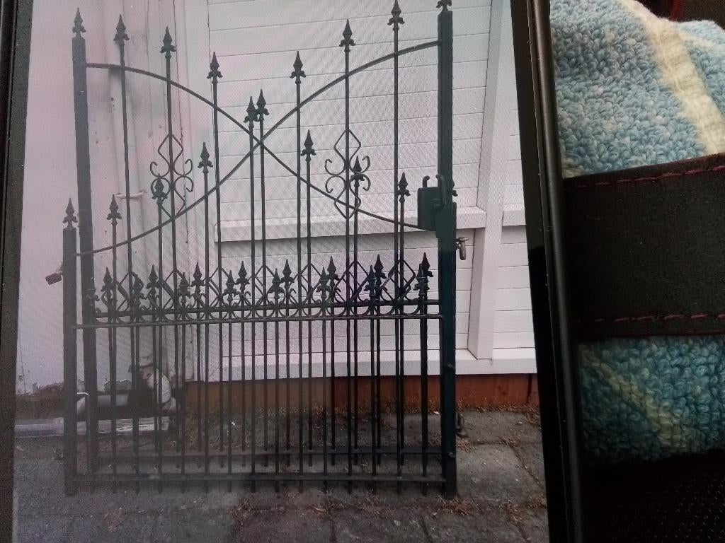 Ijzeren hekwerk met poort, Tuin en Terras, Tuinhekken en Hekwerk, Ophalen, Met poort, Gebruikt, Sierhekwerk