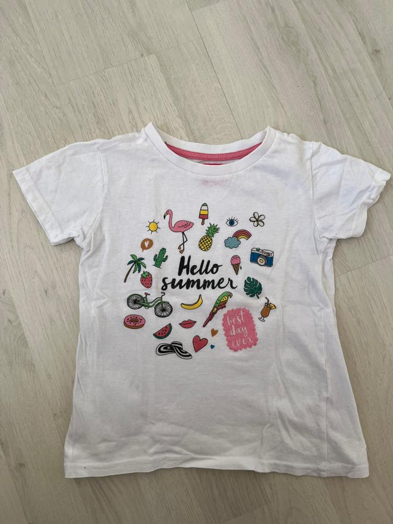 Shirtje met leuke afbeeldingen, maat 110/116, Kinderen en Baby's, Kinderkleding | Maat 110, Ophalen of Verzenden, Zo goed als nieuw