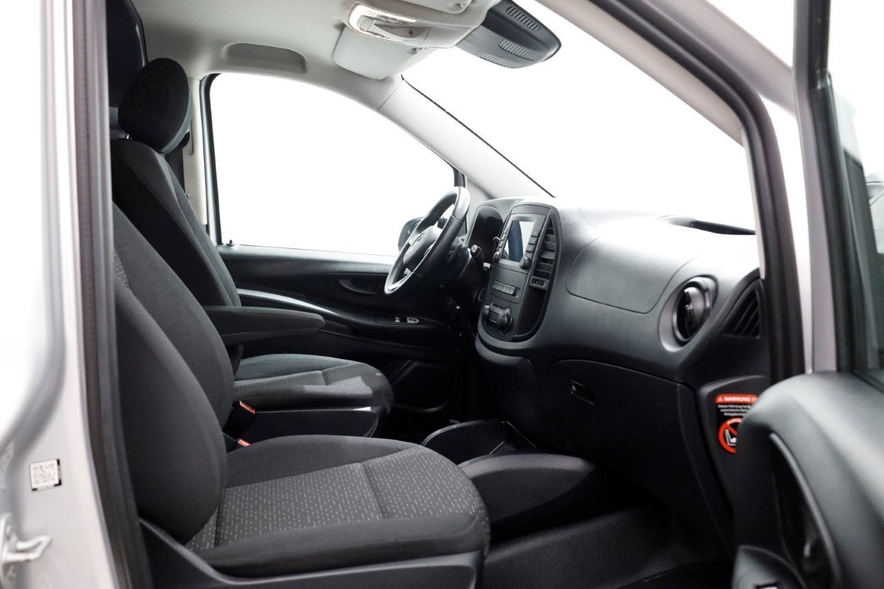 Mercedes-Benz Vito 114 CDI 136pk Compact 9G Automaat 2x Schu, Auto's, Dealer onderhouden, Gebruikt, Euro 6, 4 cilinders