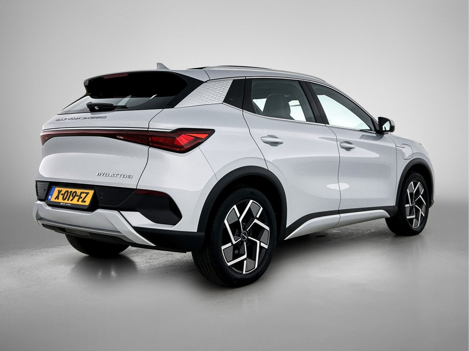 BYD ATTO 3 Design 60 kWh | Origineel NL! | NAP (bj 2023), Auto's, 12 maanden, Gebruikt, 33 min, Wit