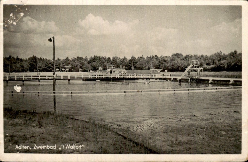 Aalten - Zwembad - t Walfort, Ophalen of Verzenden, 1940 tot 1960, Gelopen, Gelderland
