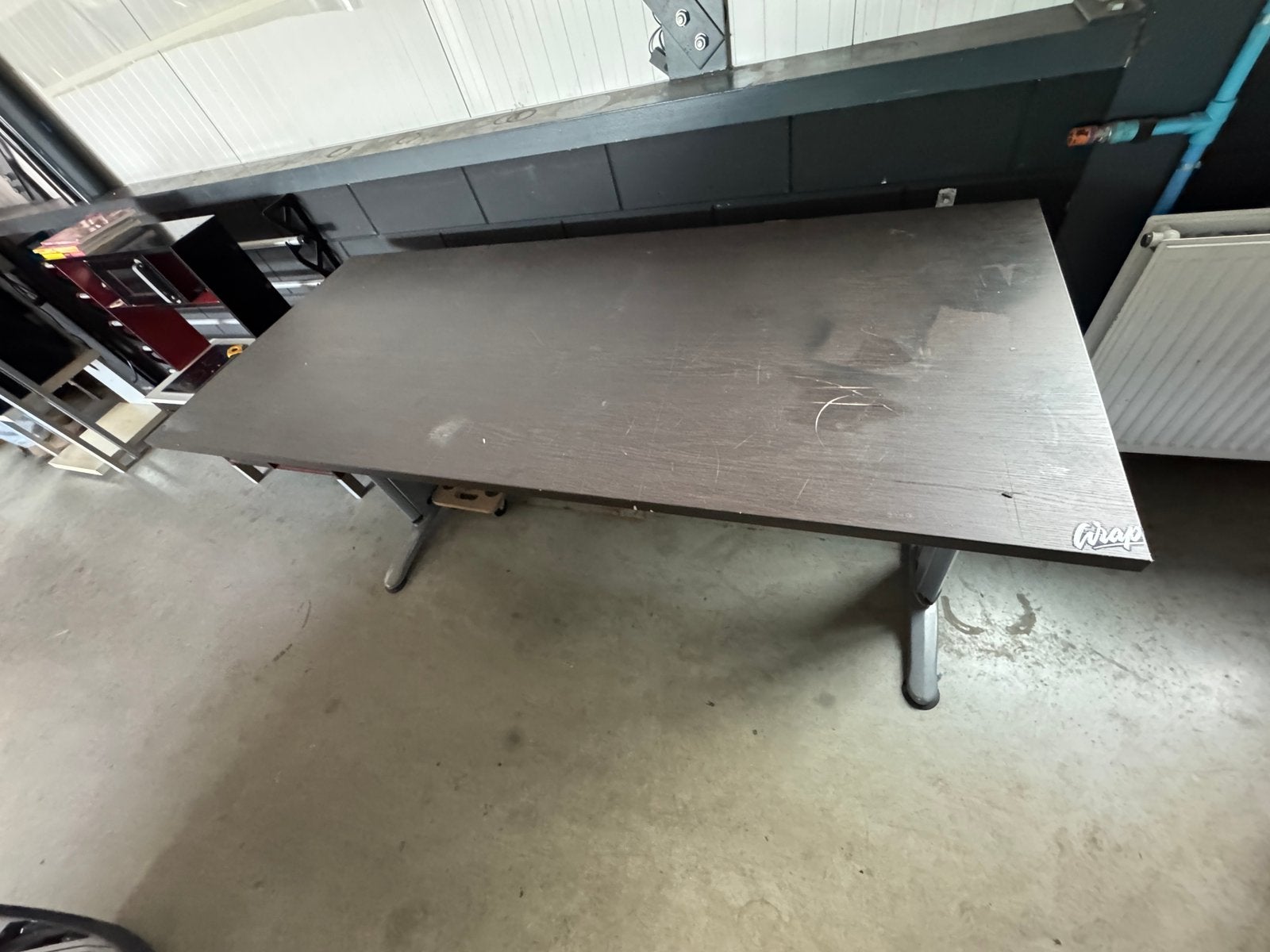 Bureau met ingebouwde kabelgoot, Ophalen, Gebruikt