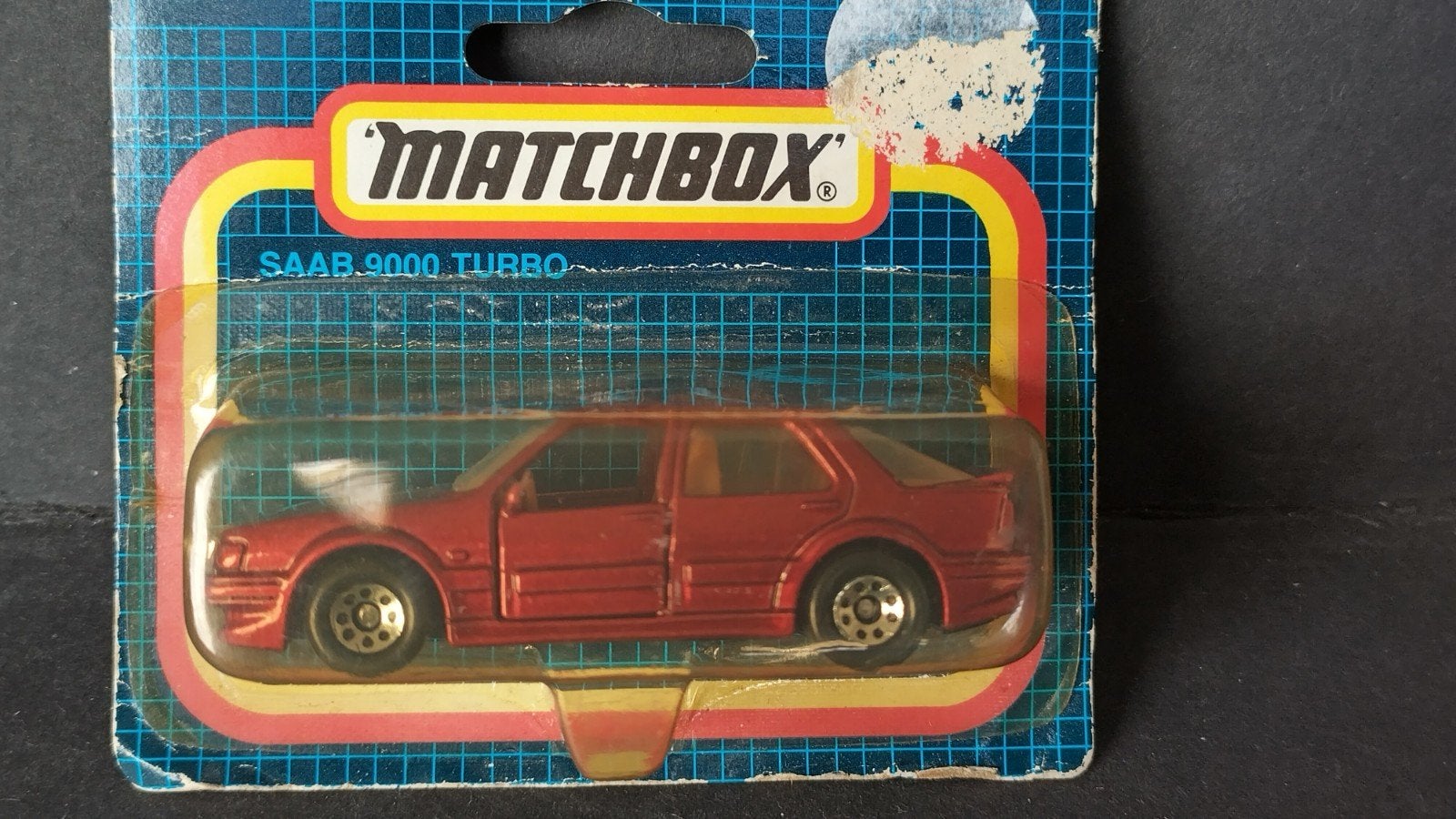 Saab 9000 1:64 Matchbox Pol, 1186 MJ 1 NL, Nieuw, Ophalen of Verzenden, Mattel