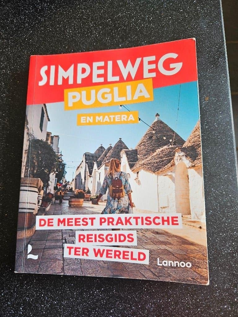 Reisgids Puglia en Matera Italië Simpelweg, Boeken, Reisgidsen, Overige merken, Europa, Ophalen of Verzenden, Zo goed als nieuw