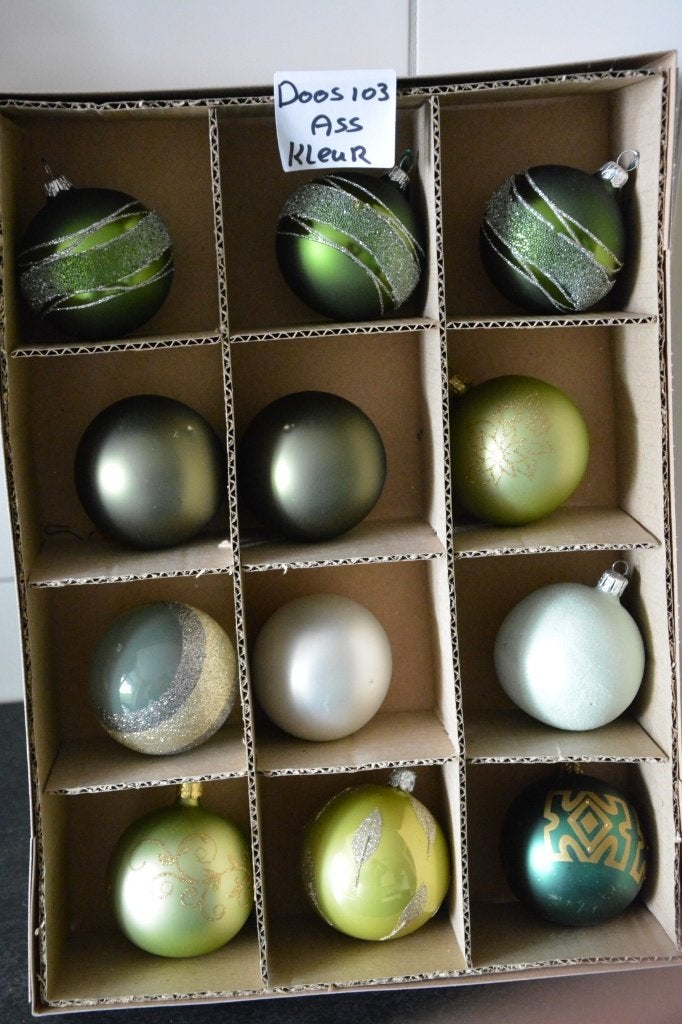 Kerstballen gekleurd Doos 103, Ophalen of Verzenden, Zo goed als nieuw