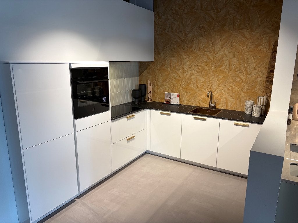 Showroomkeuken Salerno Alpin wit (503) 50% Korting, Ophalen, Wit, Hoekkeuken, Nieuw