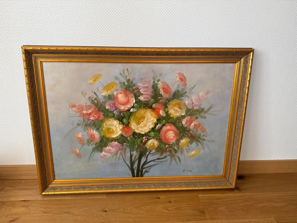 Schilderij bloemen R. Cox, houten lijst met goudkleurig rand, Ophalen