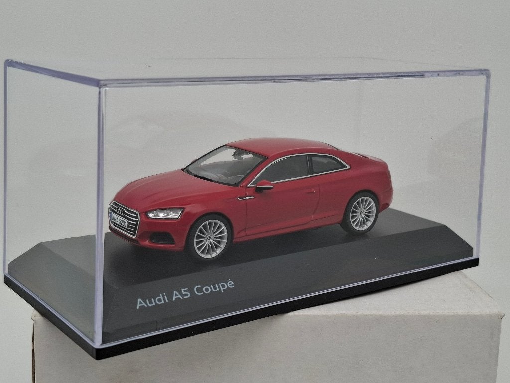 Audi A5 coupé 1/43 "Tango Red", Verzenden, Zo goed als nieuw, Auto, Overige merken