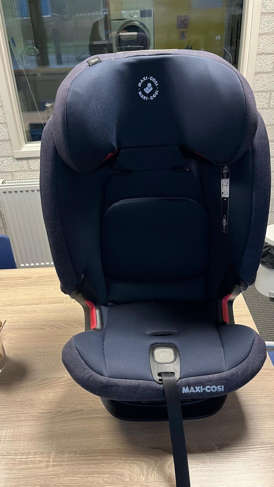 Maxi Cosi titan pro, Ophalen, Zo goed als nieuw, 9 t/m 36 kg, Isofix