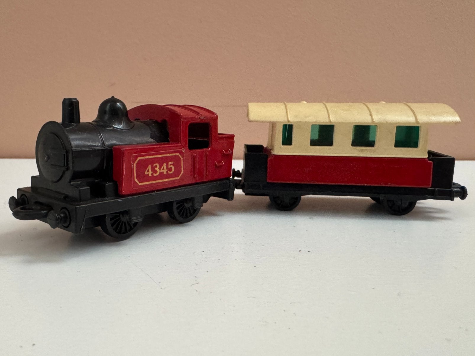 Matchbox - Stoom locomatief & passagiers wagon - Superfast, Ophalen of Verzenden, Gebruikt, Overige typen