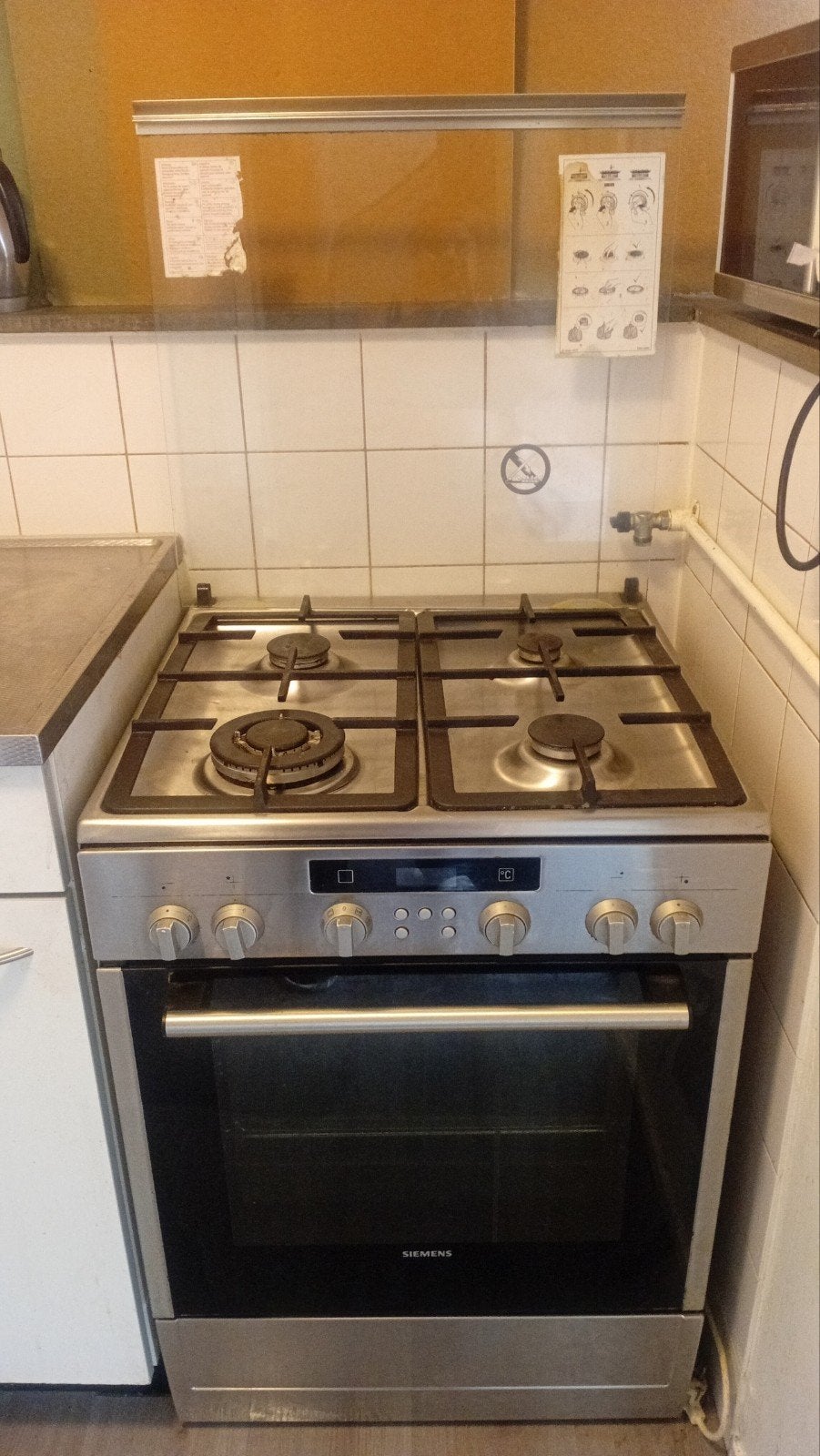 Gasfornuis met oven SIEMENS, Witgoed en Apparatuur, Fornuizen, Gas, Vrijstaand, 85 tot 90 cm, 4 kookzones