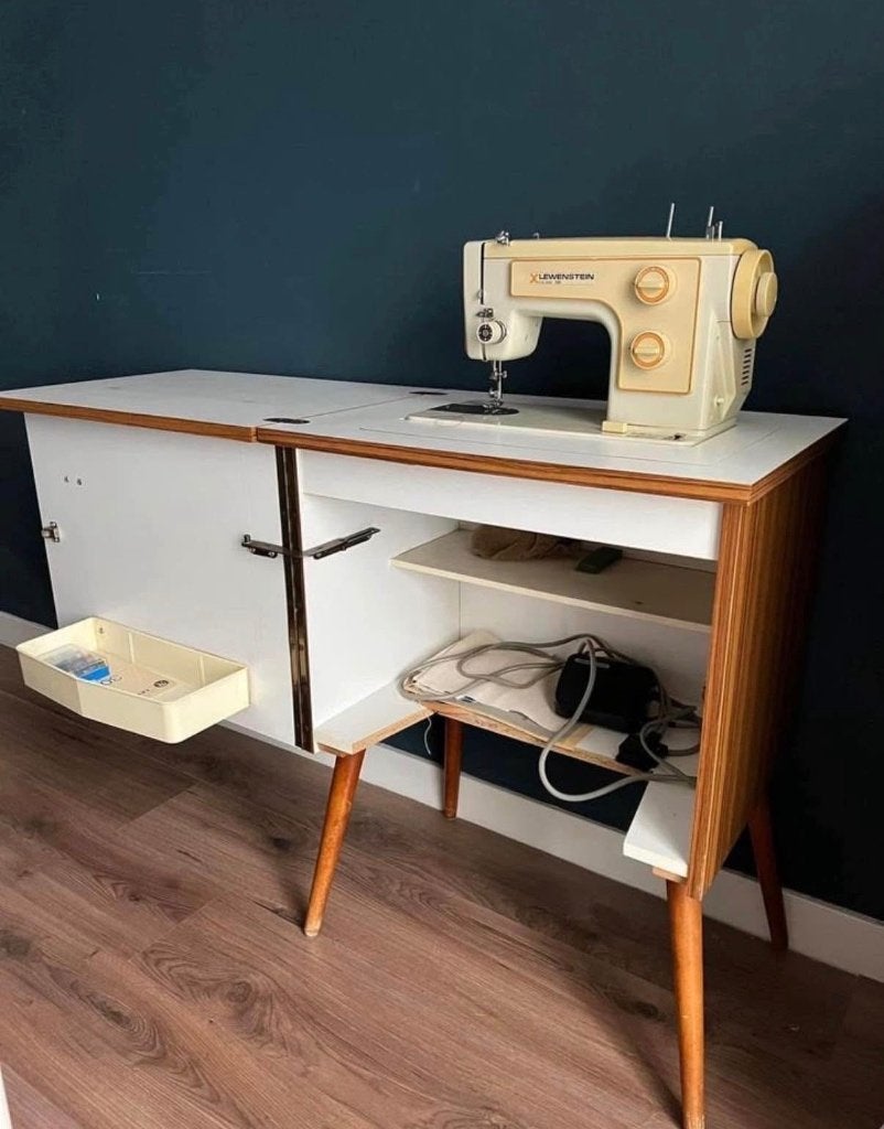 Vintage Lewenstein naaimachine met originele naaikast, Ophalen
