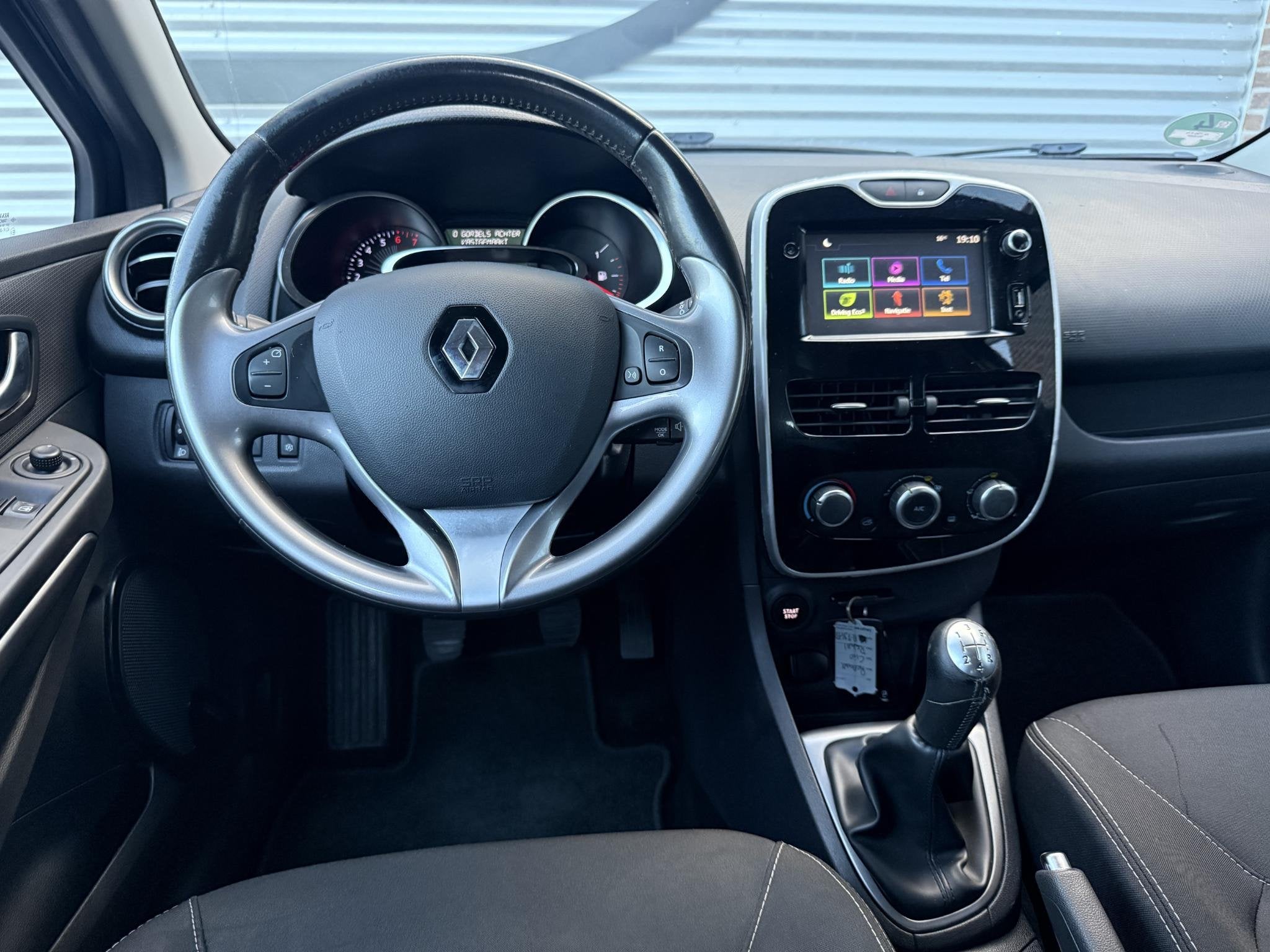 Renault Clio 0.9 TCe Dynamique 1e Eigenaar|Cruise|Navi|Trekh, Auto's, 898 cc, Stof, Euro 6, Zwart
