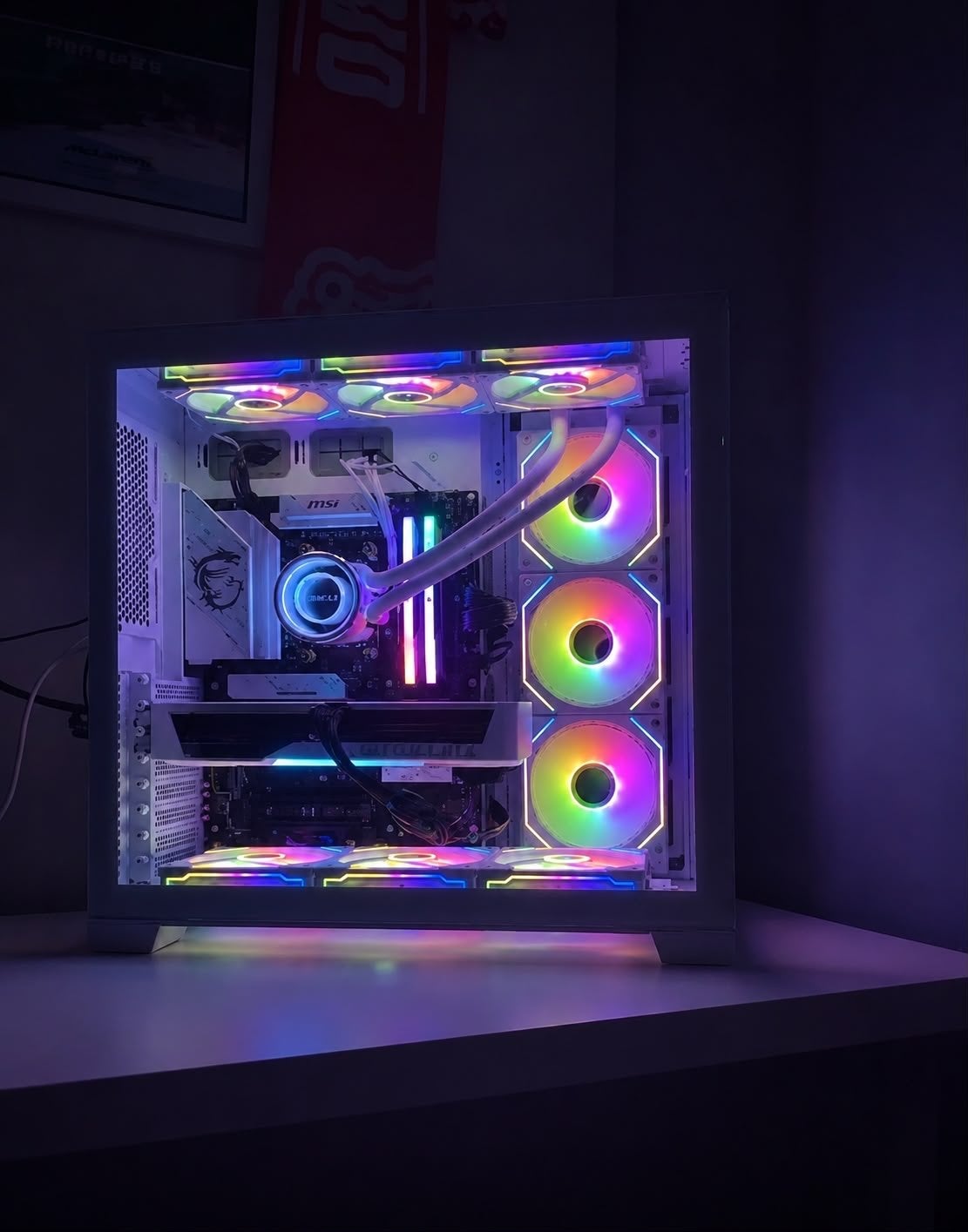 gaming setup met Krachtige Gaming PC  Ryzen 9, RTX 5070,, Computers en Software, Desktop Pc's, 32 GB, Ophalen of Verzenden, Zo goed als nieuw