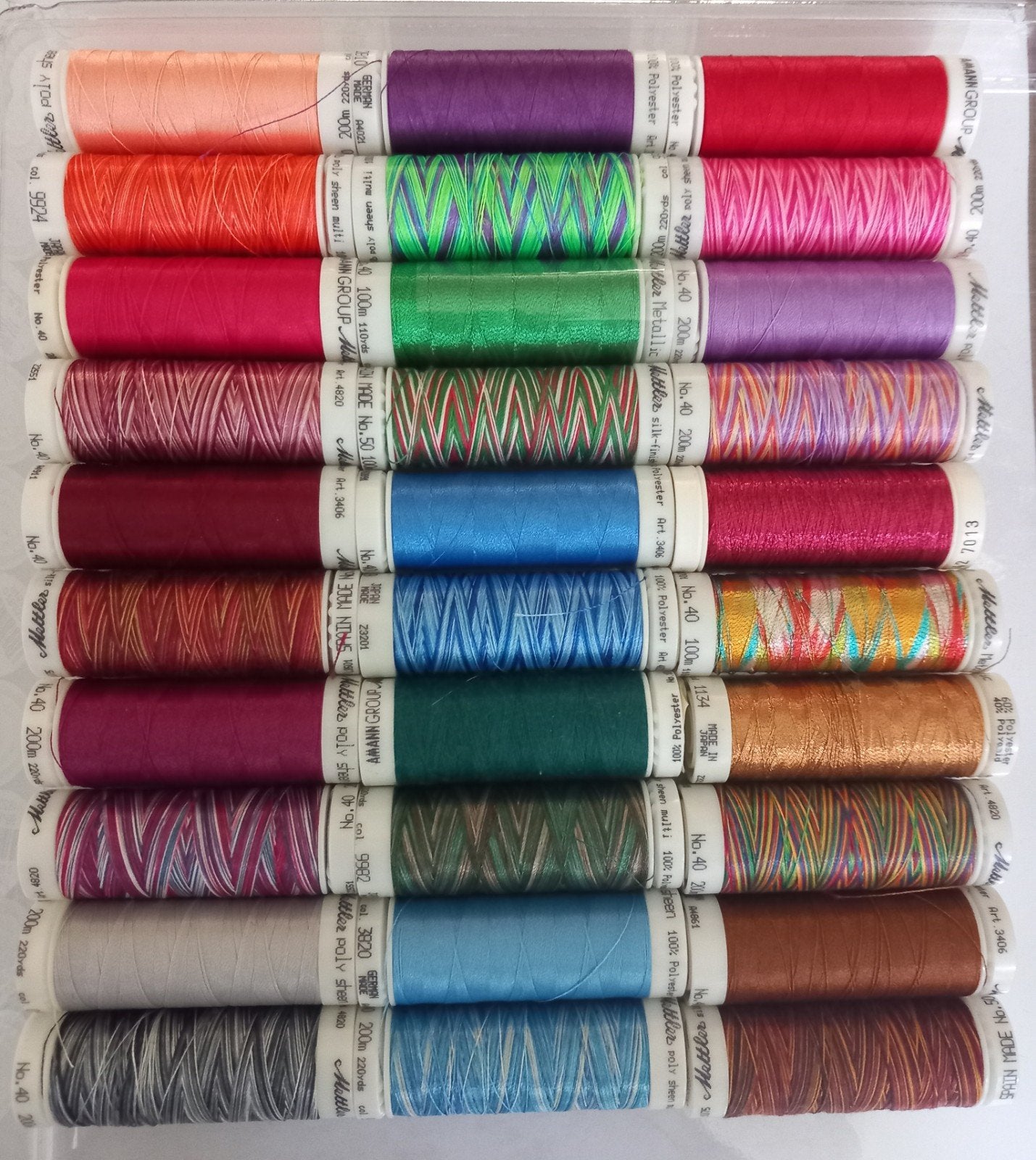 pakket met 30 nieuwe klossen mettler naai/ borduurgaren., Ophalen of Verzenden, Nieuw, Garen of Naald(en)