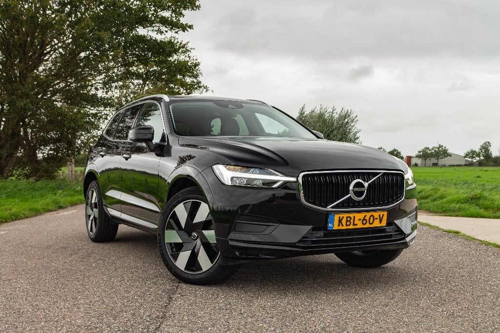 Volvo XC60 T8 Twin Engine 390pk AWD 2020 - Pano Carplay Led, Auto's, Automaat, Zwart, 390 pk, Zwart