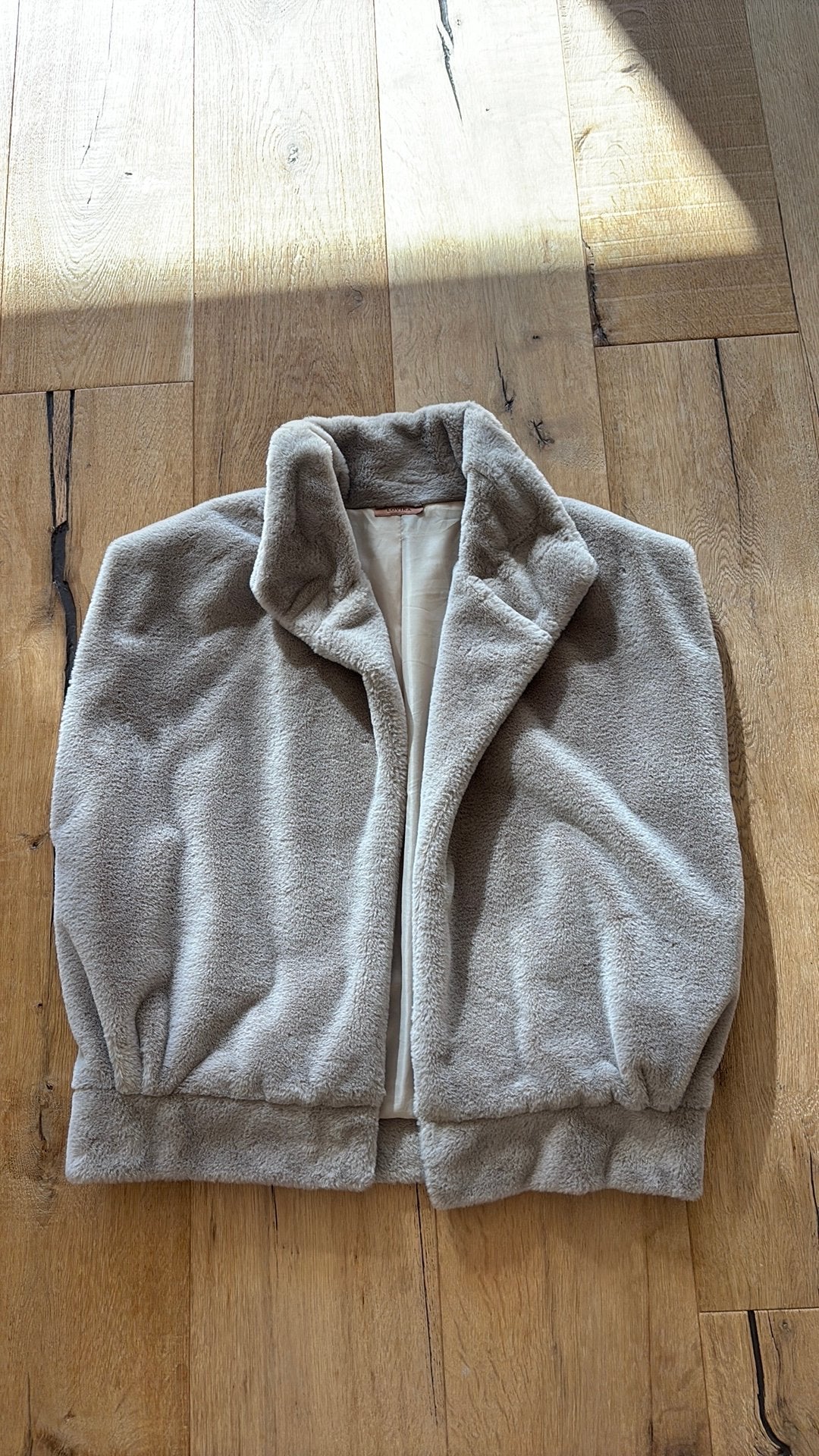 LOVIKA imitatie bont body warmer camel L tint uni size, Verzenden, Nieuw, Maat 42/44 (L), Overige kleuren