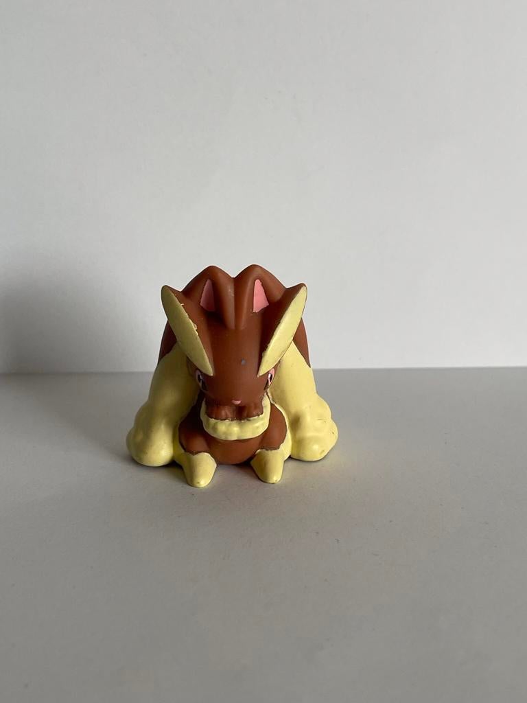 Bandai Pokemon figuurtje Lopunny, Verzamelen, Poppetjes en Figuurtjes, Ophalen of Verzenden, Zo goed als nieuw