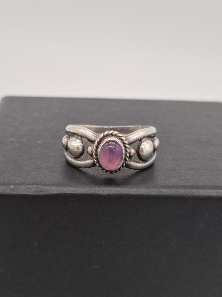 Mooie vintage zilveren ring met amethist maat 20.5, Gebruikt, 20 of groter, Verzenden, Paars