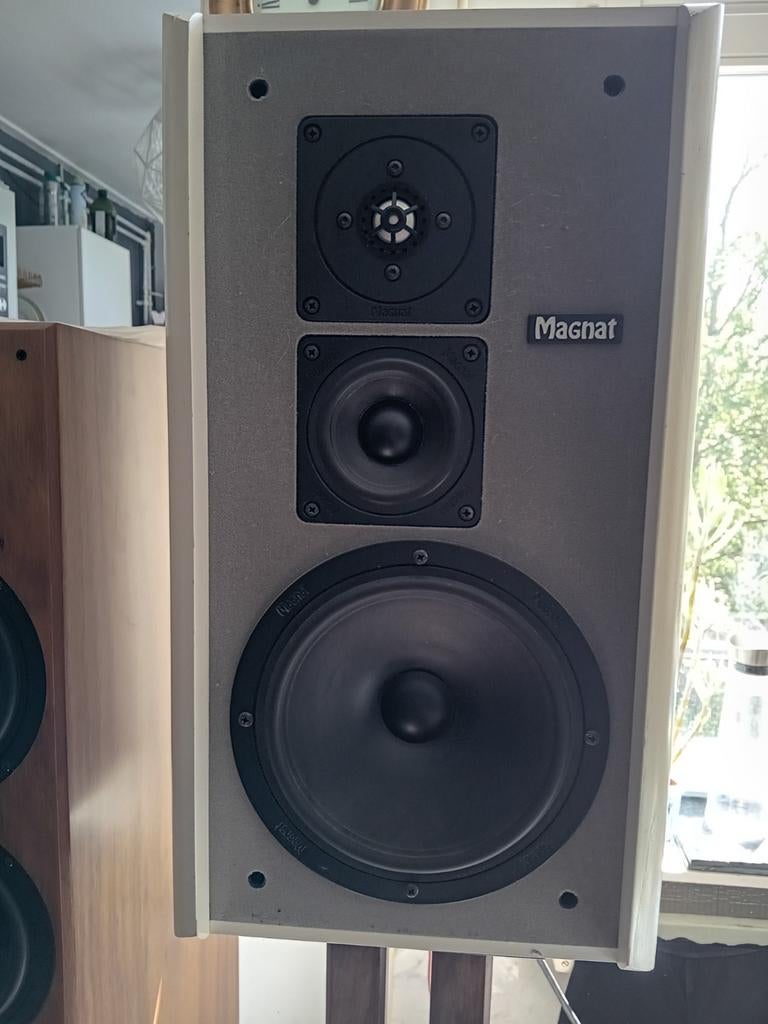 Magnat Zero 4 audiophile high-end sound 3 way speakers, Audio, Tv en Foto, Luidsprekers, Gebruikt, 120 watt of meer, Front, Rear of Stereo speakers