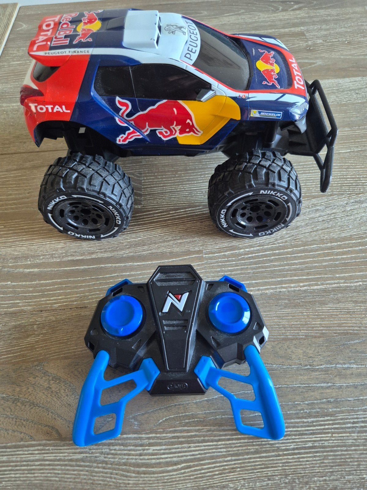 Nikko rc auto redbull Peugeot 2008, Ophalen of Verzenden, Overige schalen, Auto offroad