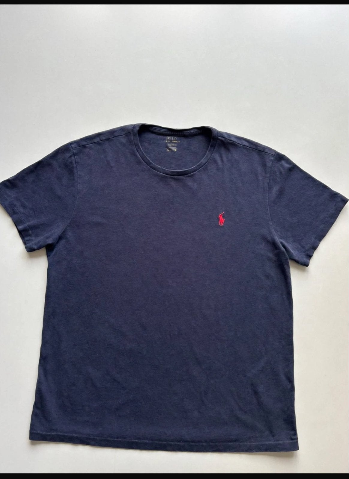 Ralph Lauren T-shirt - Donkerblauw met rood logo, Kleding | Heren, Ophalen of Verzenden, Gedragen, Maat 48/50 (M), Blauw