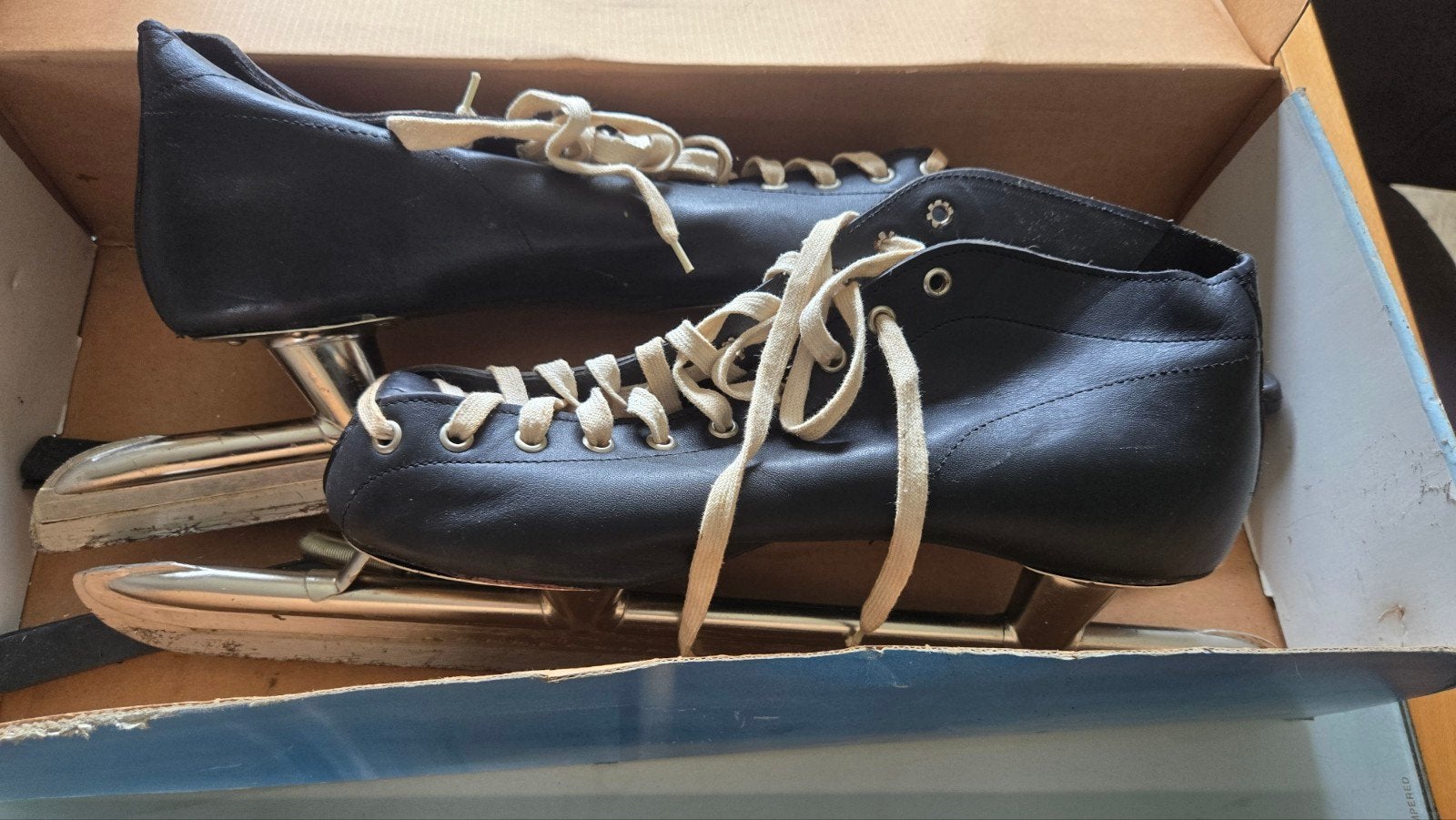 Schaatsen maat 44, Ophalen, Noren
