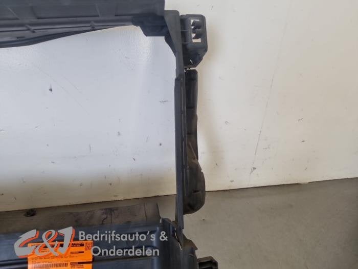 Luchtgeleider van een Renault Trafic, Gebruikt, -, Renault, -
