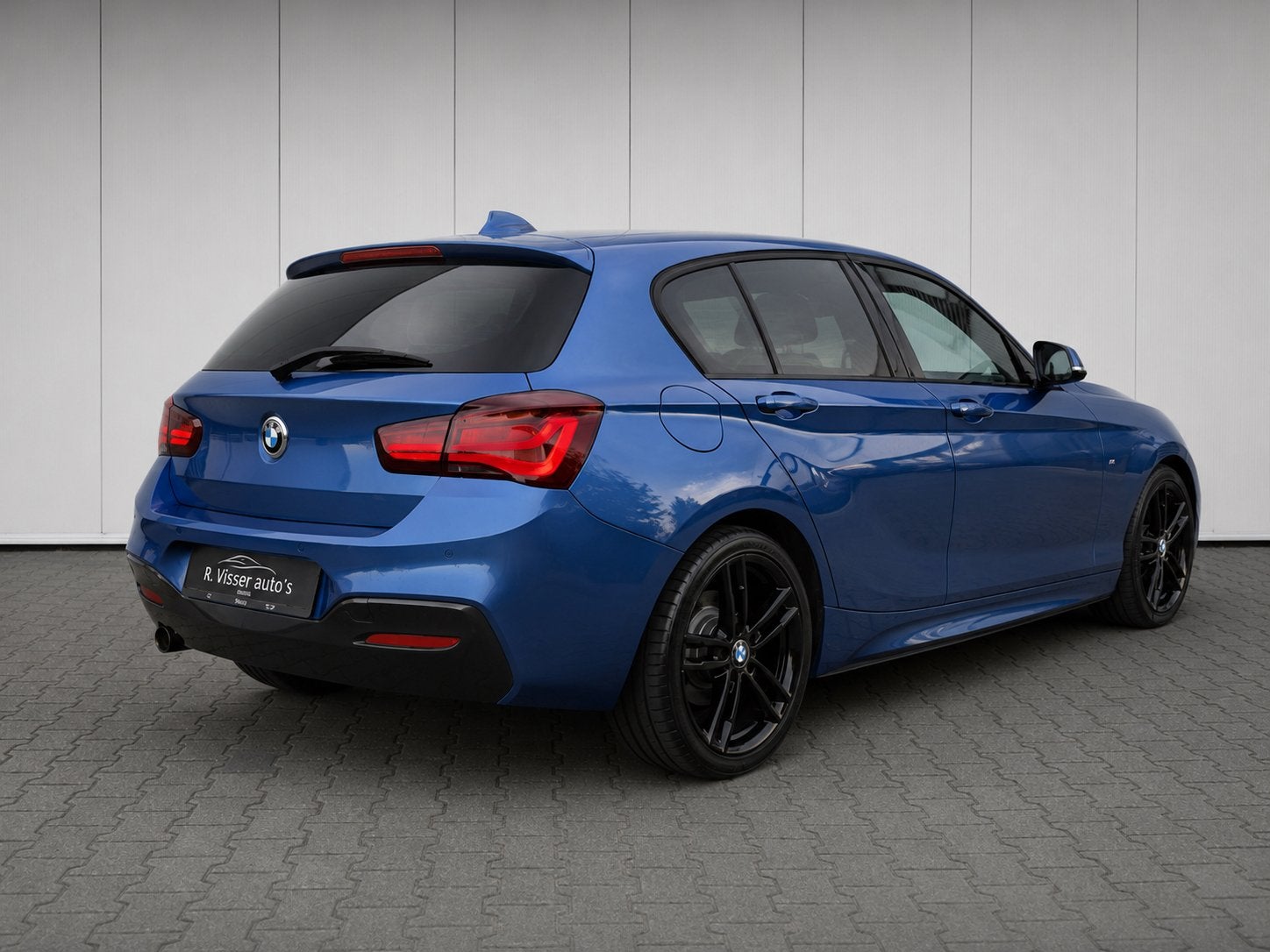BMW 118i M-Sport/NAP!/Shadow Line/Automaat/Leder/Panoramadak, Auto's, Euro 5, Blauw, 650 kg, 3 cilinders