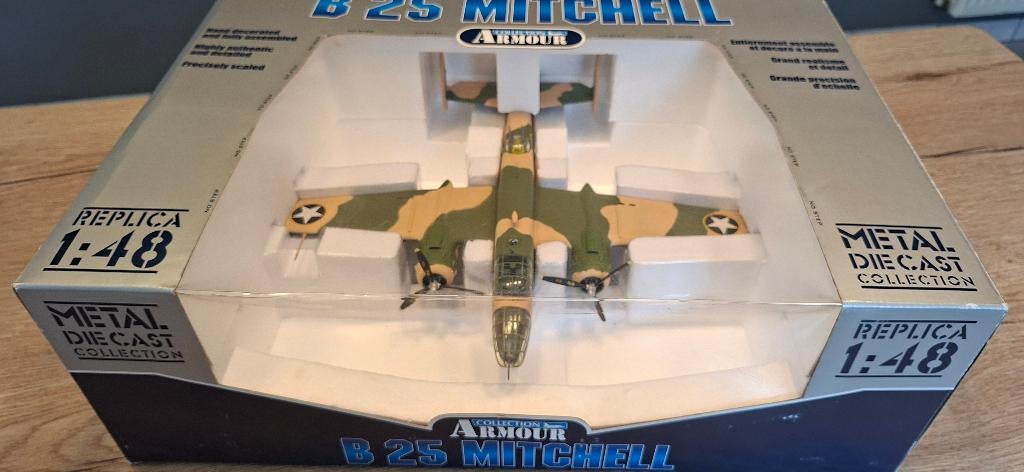 Franklin Mint Armour 1/48 B-25 MITCHELL ref B11B319, Ophalen of Verzenden, Zo goed als nieuw, Schaalmodel