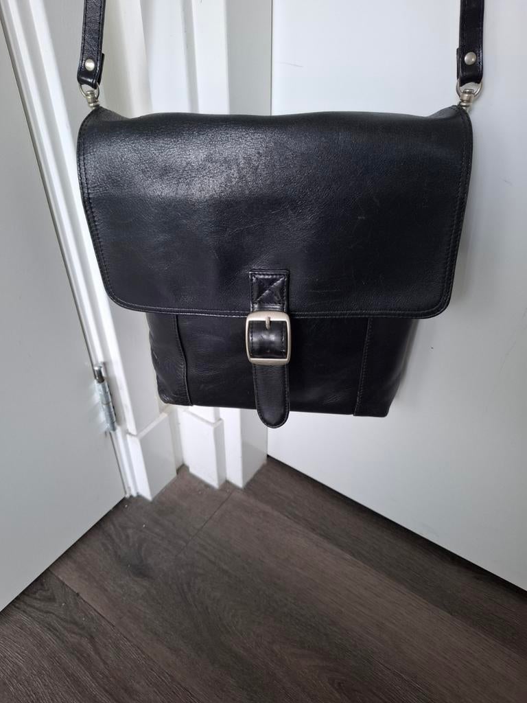 Leren Bosboom schoudertas Zwart, Sieraden, Tassen en Uiterlijk, Tassen | Schoudertassen, Ophalen of Verzenden, Zo goed als nieuw