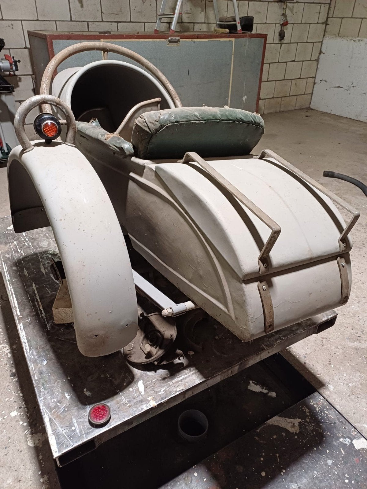 Zijspan Engels model (Links), Motoren, Gebruikt