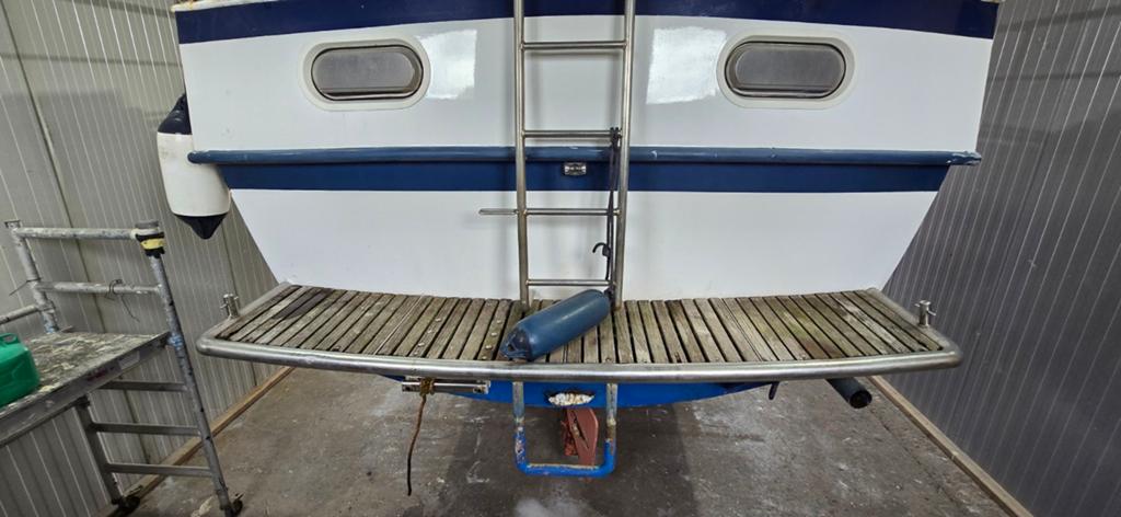 RVS Zwemplateau met zwemtrap en bolders, Ophalen