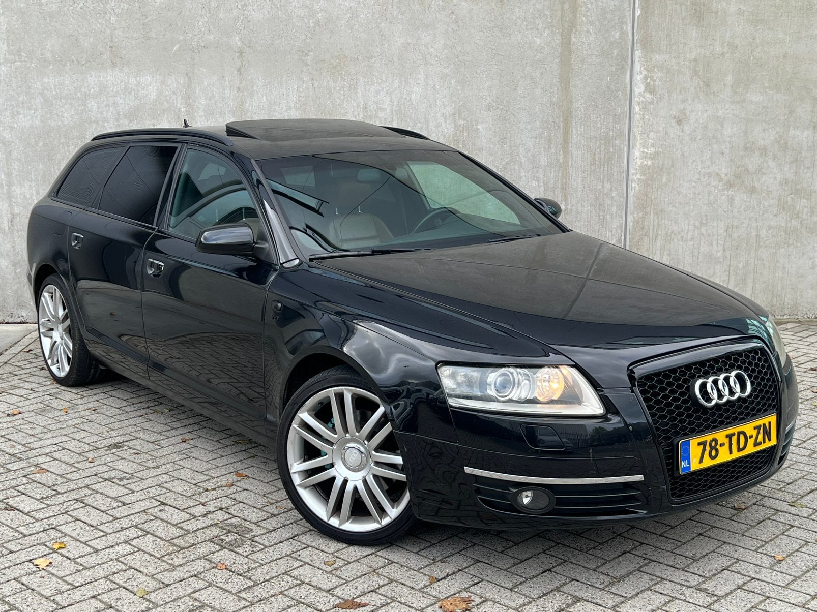 Luxe Zwarte Audi A6 2.4 V6 3X S-Line 177PK Avant/SchuifDak!, Auto's, Dealer onderhouden, 1800 kg, Zwart, Zwart