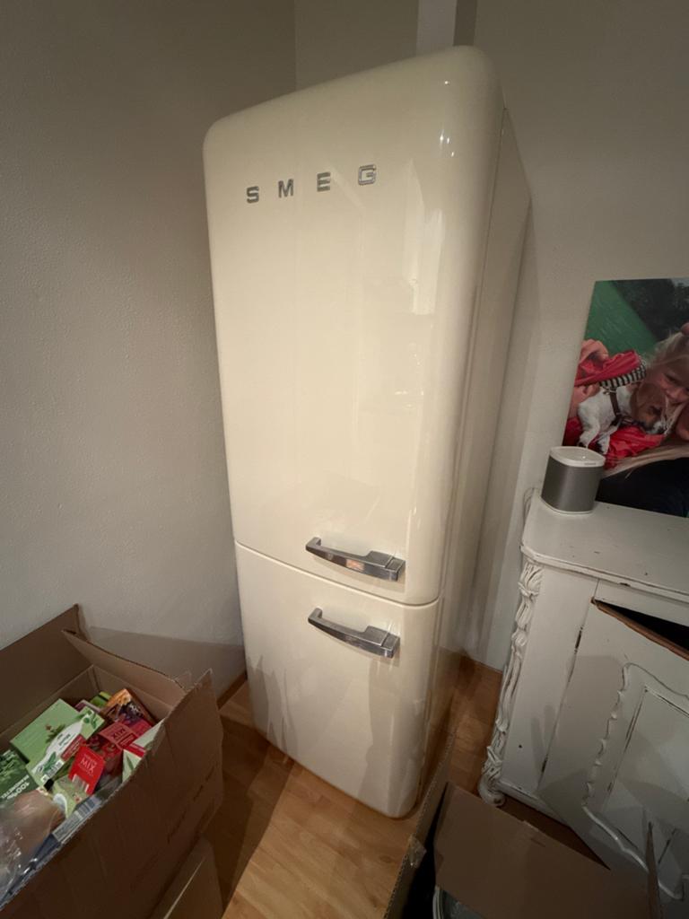 Smeg Koelkast met Vriezer - Crème Retro Design, Ophalen, Gebruikt, 200 liter of meer, 60 cm of meer