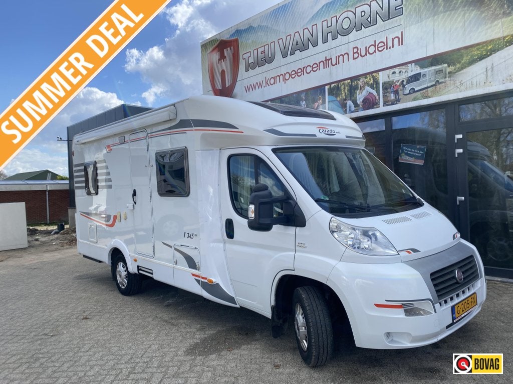 Carado T345 halfintegraal camper, Caravans en Kamperen, Campers, Luifel, Standaard zit, Koelkast, Fiat