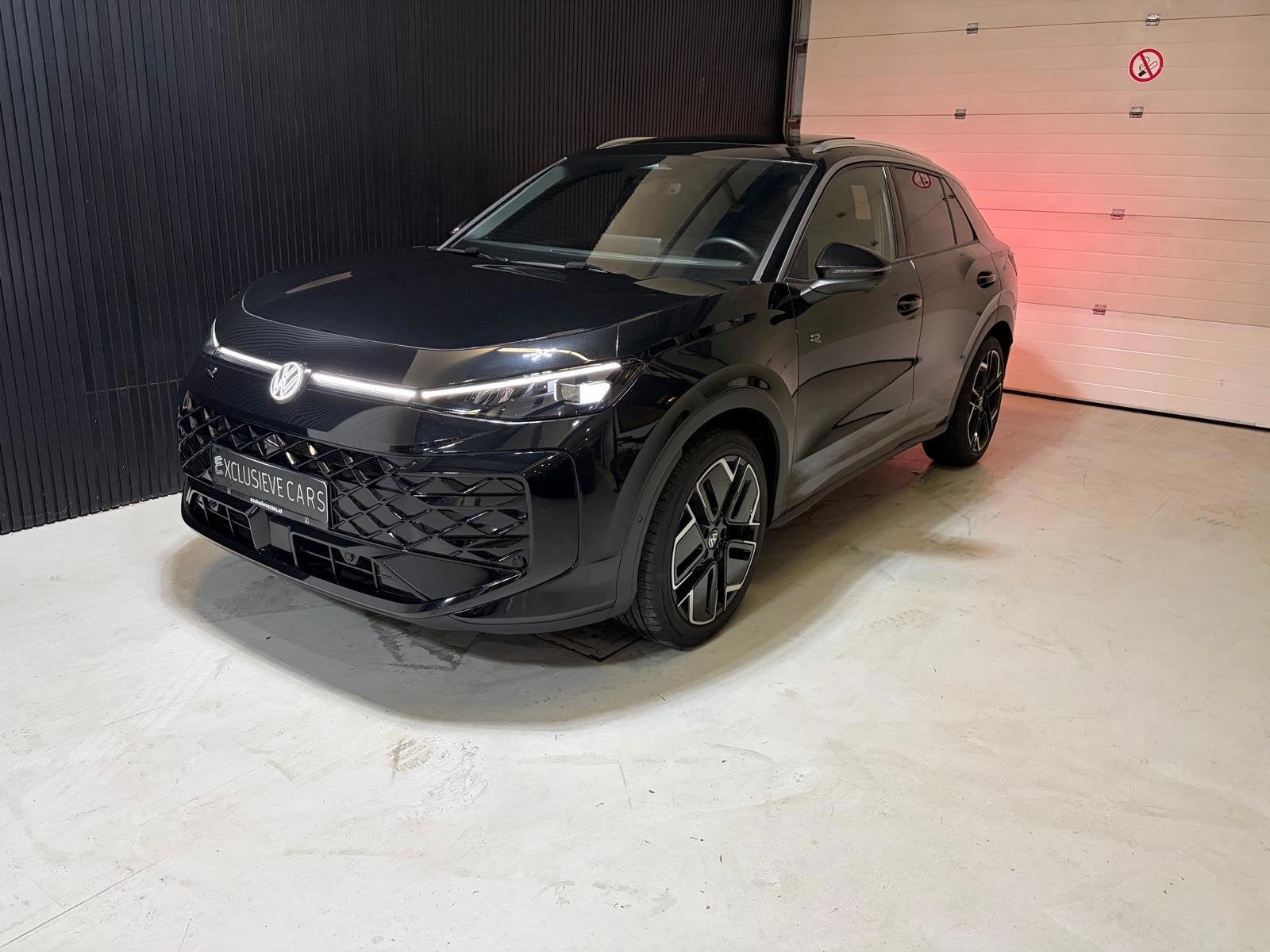 Volkswagen T-Roc 1.5 eTsi R-Line bomvol *Pano*H/K*Head-Up*36, Auto's, Voorwielaandrijving, Stof, 4 cilinders, Zwart