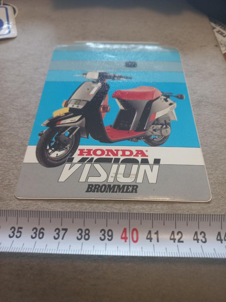 Honda vision brommer, Ophalen of Verzenden, Zo goed als nieuw