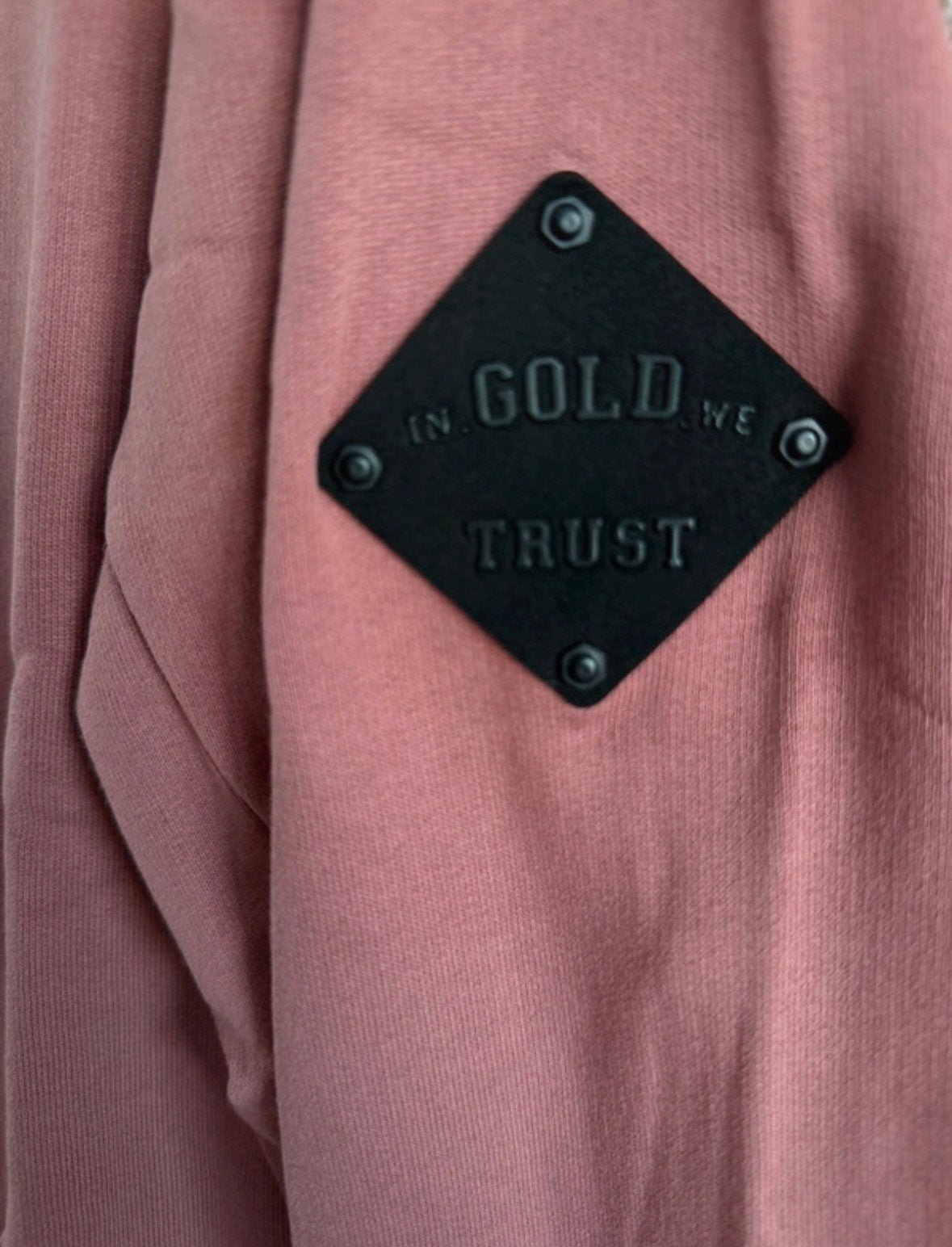 In Gold We Trust The Heart Sweater - Withered Rose - Maat S, Gold, Gold, Nieuw, Ophalen of Verzenden