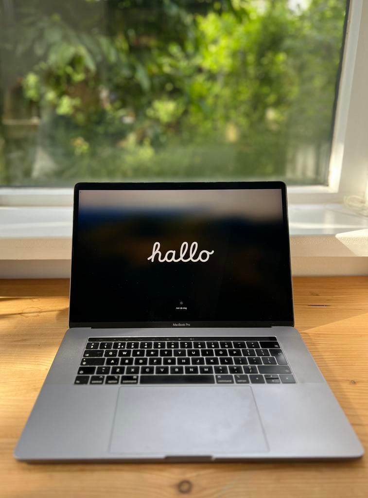Nette MacBook Pro 15" (‘18)-i7-16GB-incl. doos-zonder schade, 256 GB, 2 tot 3 Ghz, Zo goed als nieuw, 16 GB