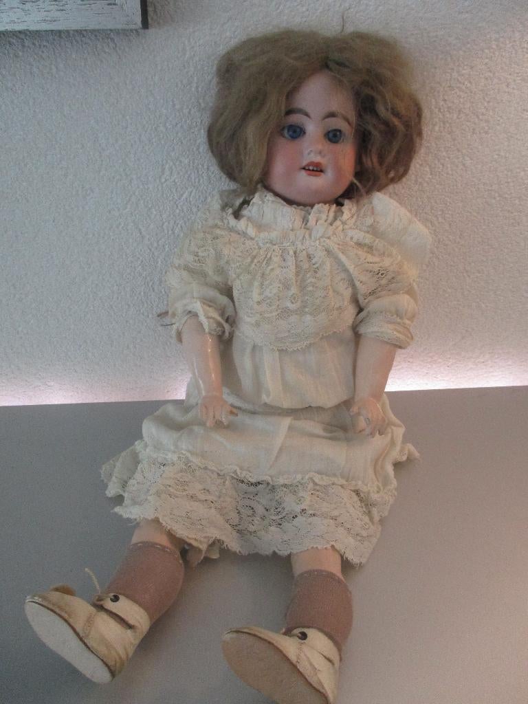 Armand Marseille  AM 5 Dep.  46 cm  pop in antieke kleding, Antiek en Kunst, Ophalen of Verzenden